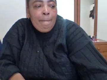 Pussylips53  live sex cam