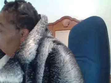 Pussylips53  live sex cam