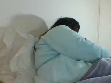 Pussylips53  live sex cam