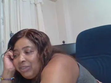 Pussylips53  live sex cam
