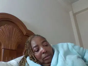 Pussylips53  live sex cam
