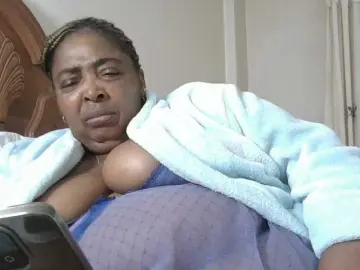 Pussylips53  live sex cam
