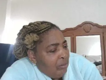 Pussylips53  live sex cam