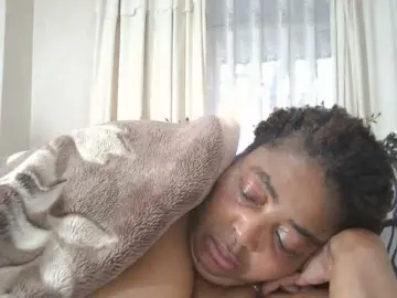 Pussylips53  live sex cam