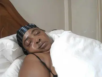 Pussylips53  live sex cam