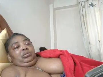 Pussylips53  live sex cam