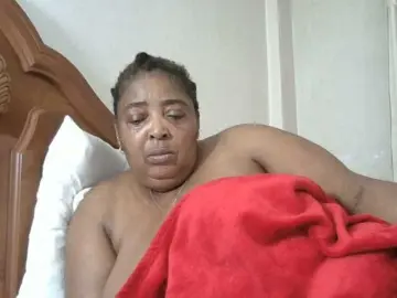 Pussylips53  live sex cam