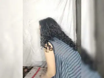 Girja-P-M  live sex cam