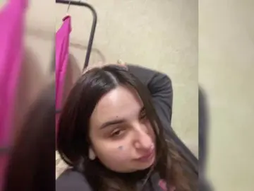 KiraMoore  live sex cam