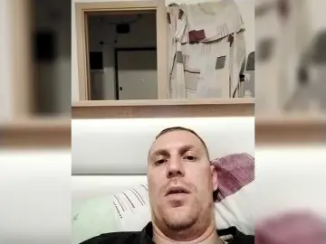 MilaNoir  live sex cam