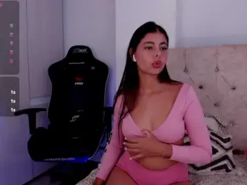 Nia-benson  live sex cam