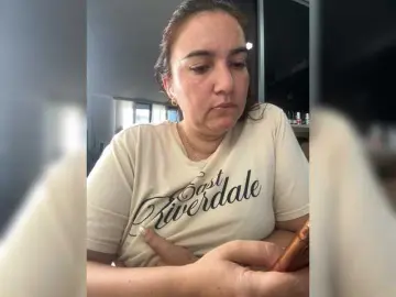 Dulcesweet  live sex cam