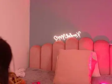 Kendalmiller  live sex cam