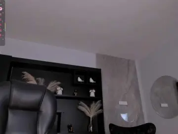 NickyLawson  live sex cam