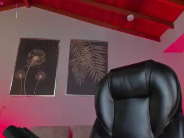 NickyLawson  live sex cam