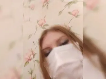 Klubnichkka  live sex cam