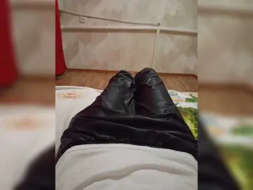 Klubnichkka  live sex cam
