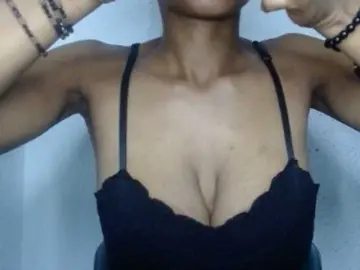 Ceecee  live sex cam