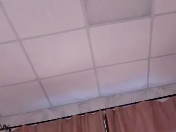 Hi-Karu  live sex cam