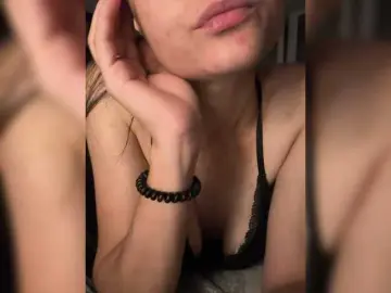 Kisa77771a  live sex cam