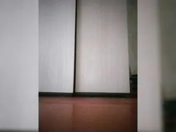 Kisskas22  live sex cam