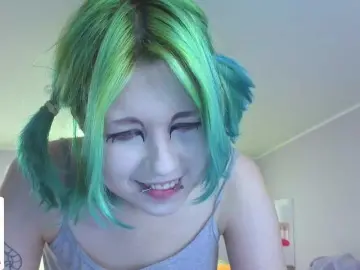LittleKittenStar  live sex cam