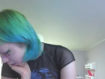 LittleKittenStar  live sex cam