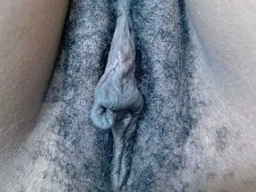 Skinybitchx  live sex cam