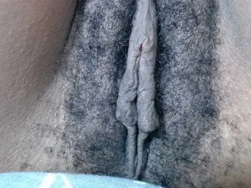 Skinybitchx  live sex cam