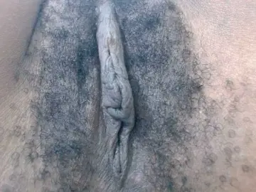 Skinybitchx  live sex cam