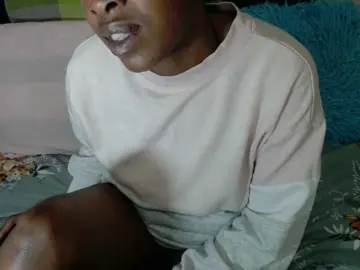 Skinybitchx  live sex cam