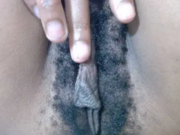 Skinybitchx  live sex cam
