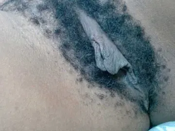 Skinybitchx  live sex cam