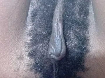 Skinybitchx  live sex cam