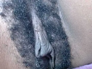 Skinybitchx  live sex cam