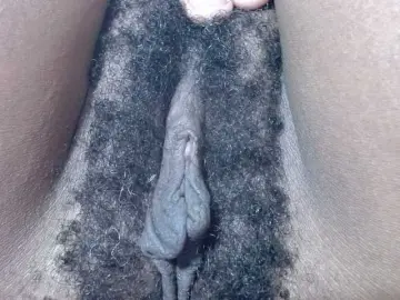 Skinybitchx  live sex cam