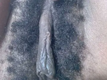 Skinybitchx  live sex cam