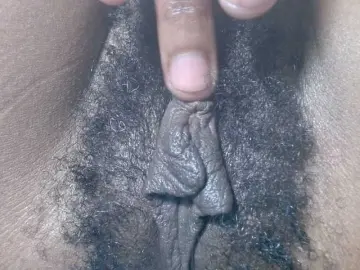 Skinybitchx  live sex cam