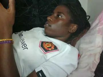 Slutybitch1  live sex cam