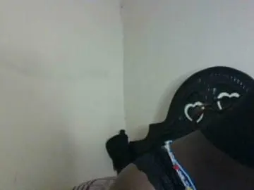 Slutybitch1  live sex cam