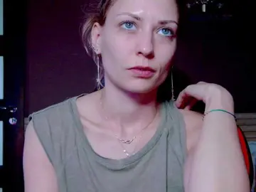 Karo131324  live sex cam