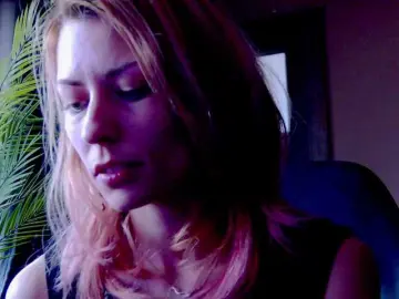 Karo131324  live sex cam