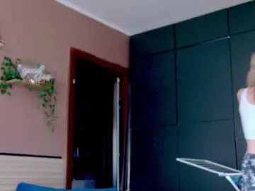 Karo131324  live sex cam