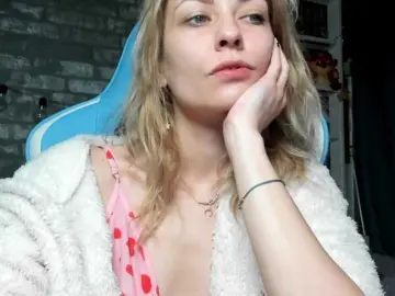 Karo131324  live sex cam