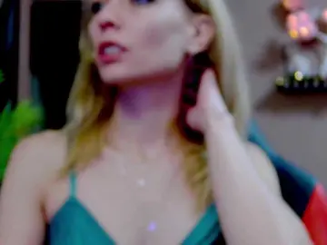 Karo131324  live sex cam