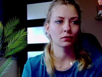 Karo131324  live sex cam