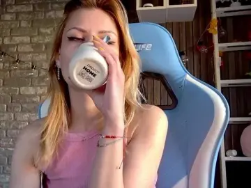 Karo131324  live sex cam