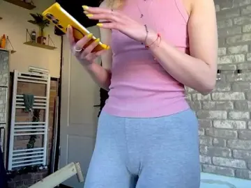 Karo131324  live sex cam