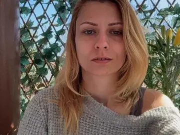 Karo131324  live sex cam