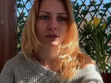 Karo131324  live sex cam